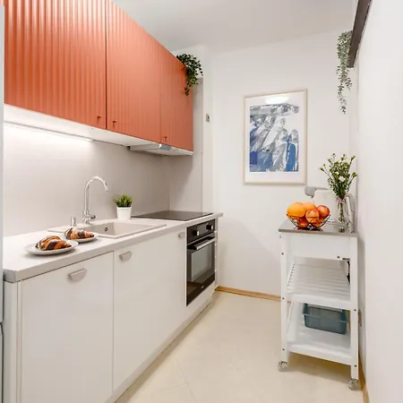 & Parking Garage, 15 Minutes From Old Town * Varsóvia