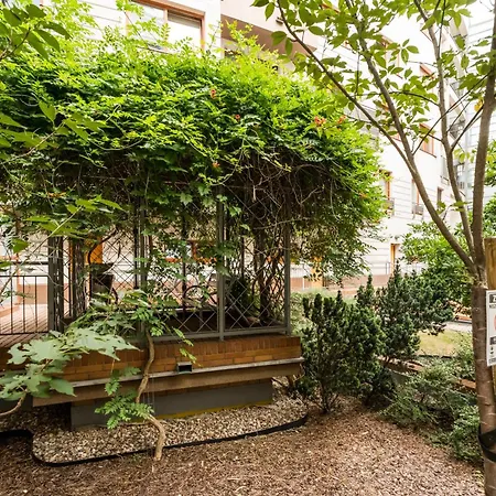 Apartamento & Parking Garage, 15 Minutes From Old Town *
